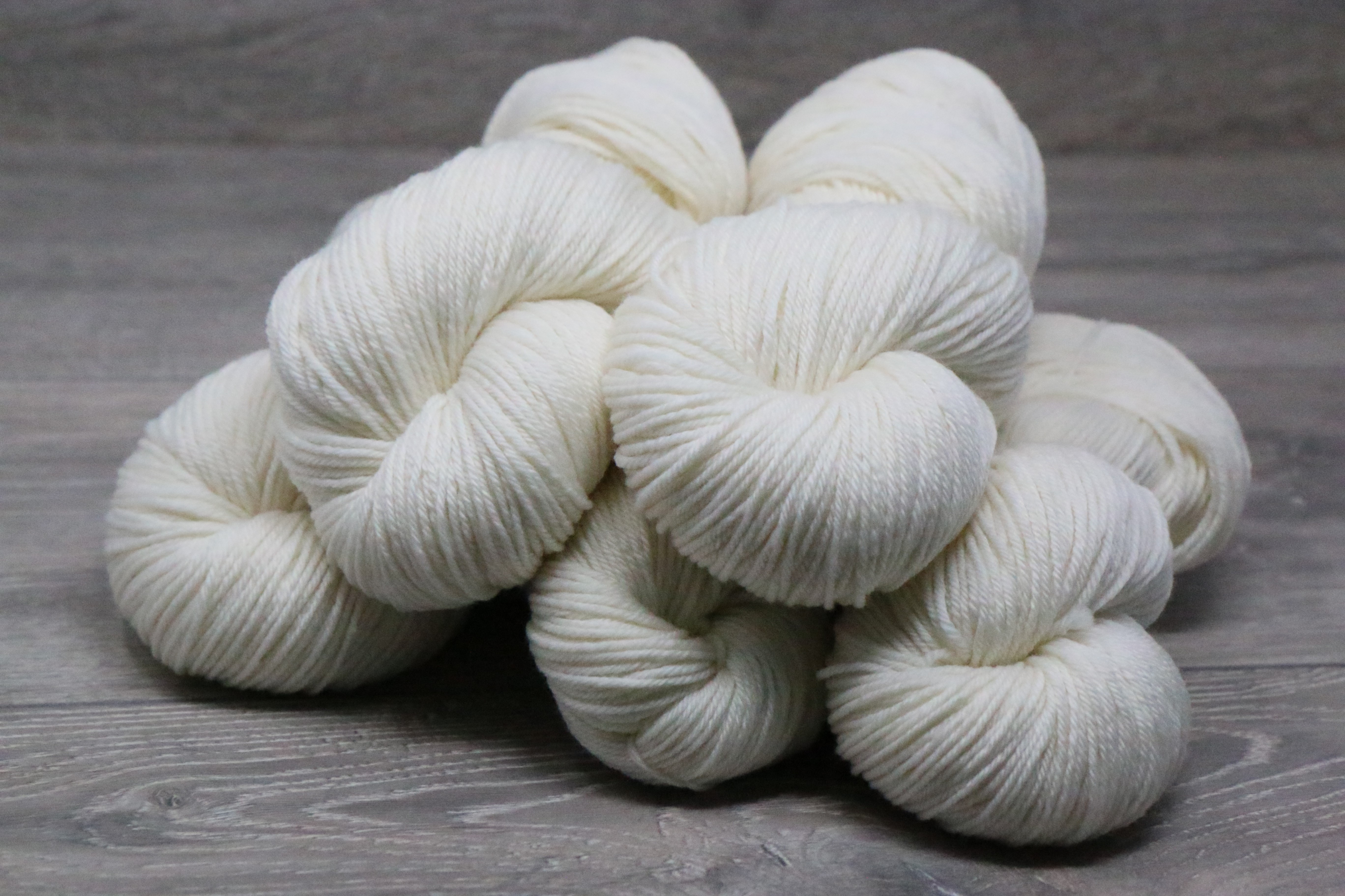 NEW Light Fingering Weight 85% SW Merino 15% Biodegradable Nylon 5 x 100g PACK